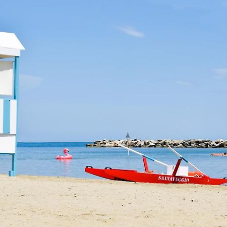 Hotel Universal Bellaria-Igea Marina Exteriér fotografie